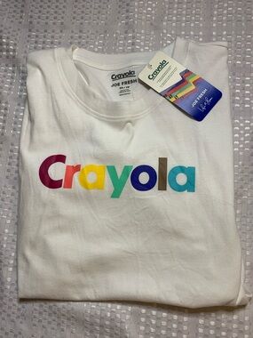 Crayola White Tee with Rainbow Logo sold by Joe Fresh, size XS.